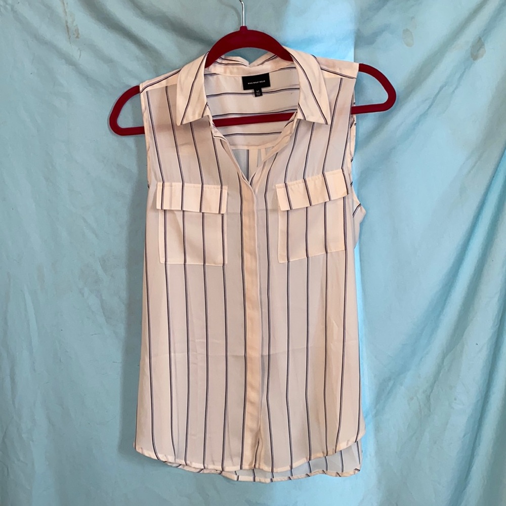 Size M sheer collared tank
